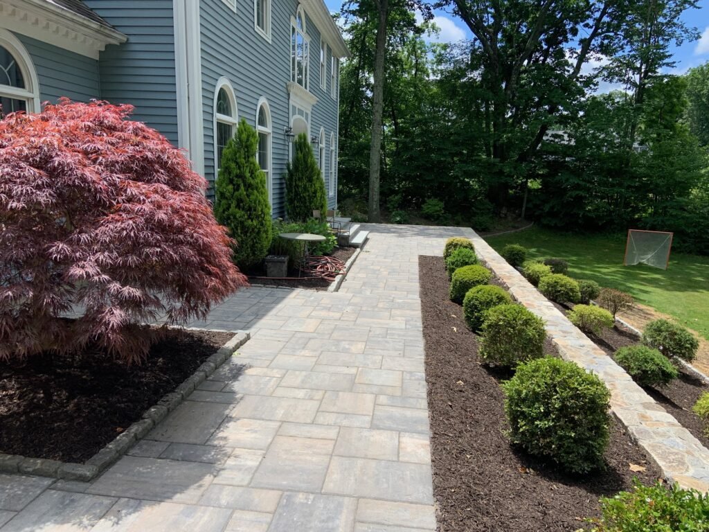 Custom hardscape design - Creative Minds Landscaping LLC - Creative Minds Landscaping LLC Professional landscaper and hardscaper in Litchfield County, CT